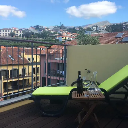 Aleixo's Terrace Penthouse *